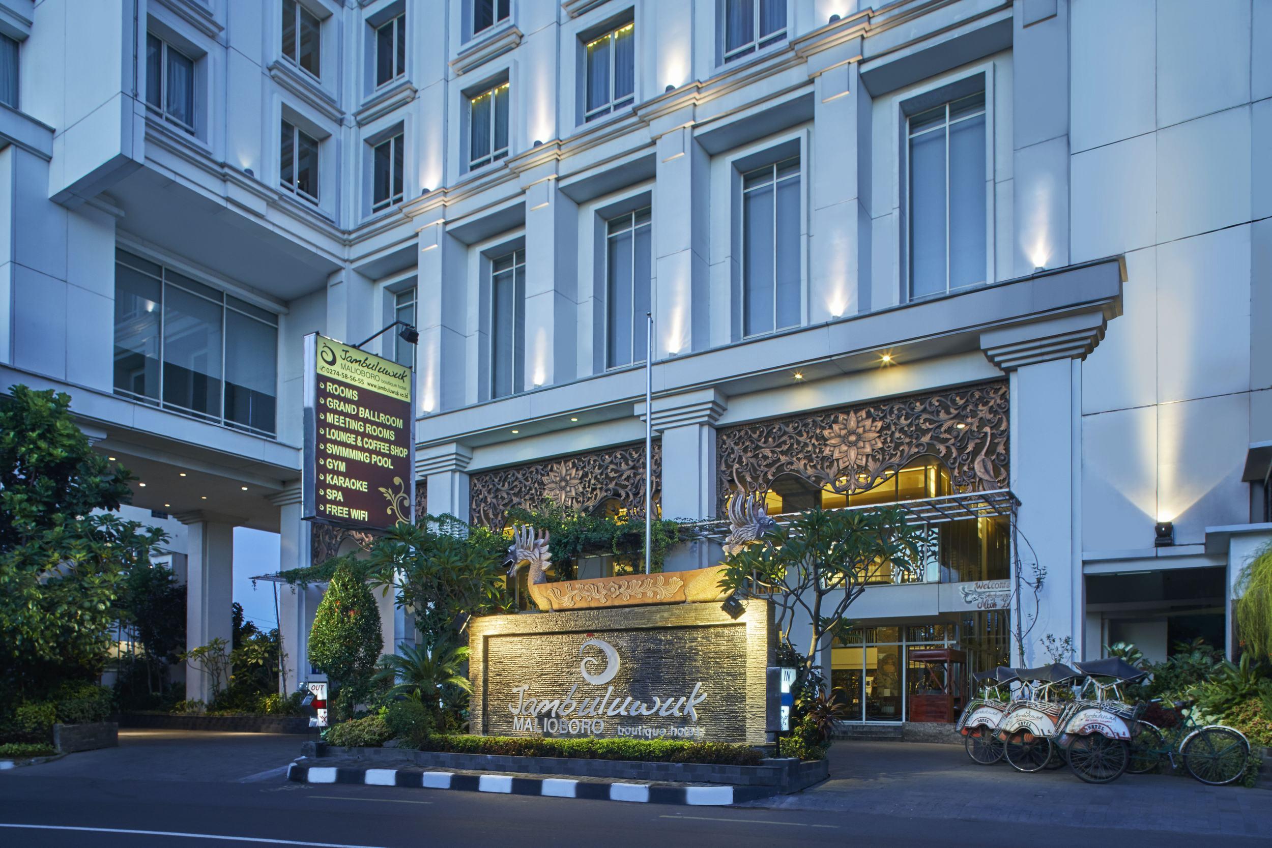 Jambuluwuk Malioboro Hotel Yogyakarta Exterior foto